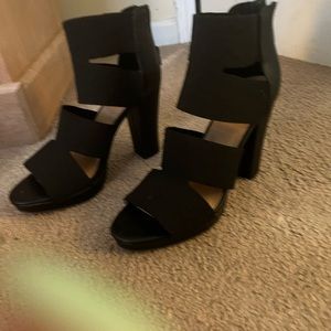 Women Black heeled sandals